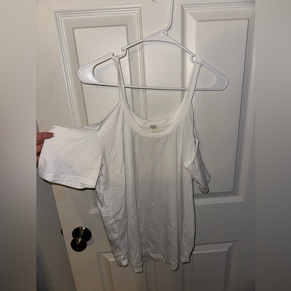 White tank top with cut off sleeves